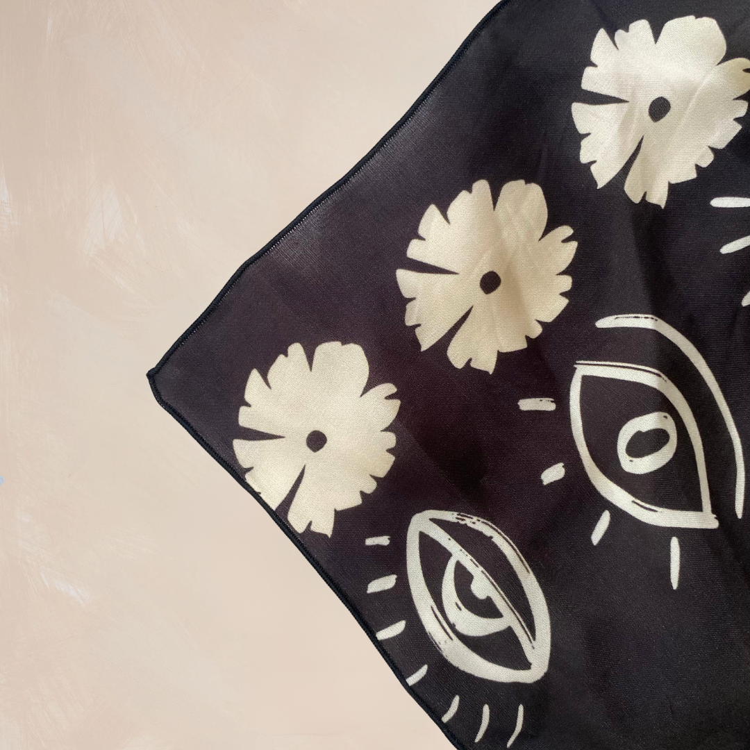 INTUITION (black) | Qrown Jewel Satin Accent Scarf