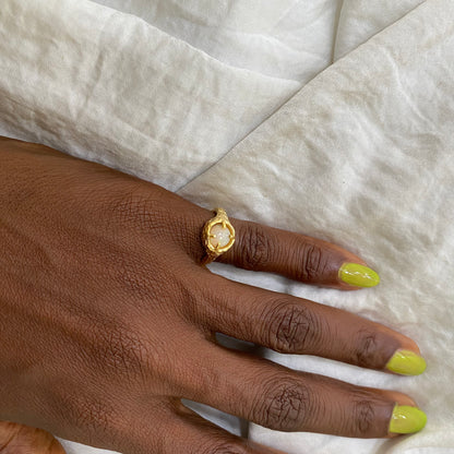 OPAL MOON Pinky Ring